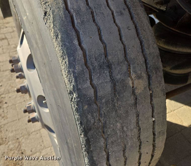 image for item EQ6836 2005 Mack 613 dump truck