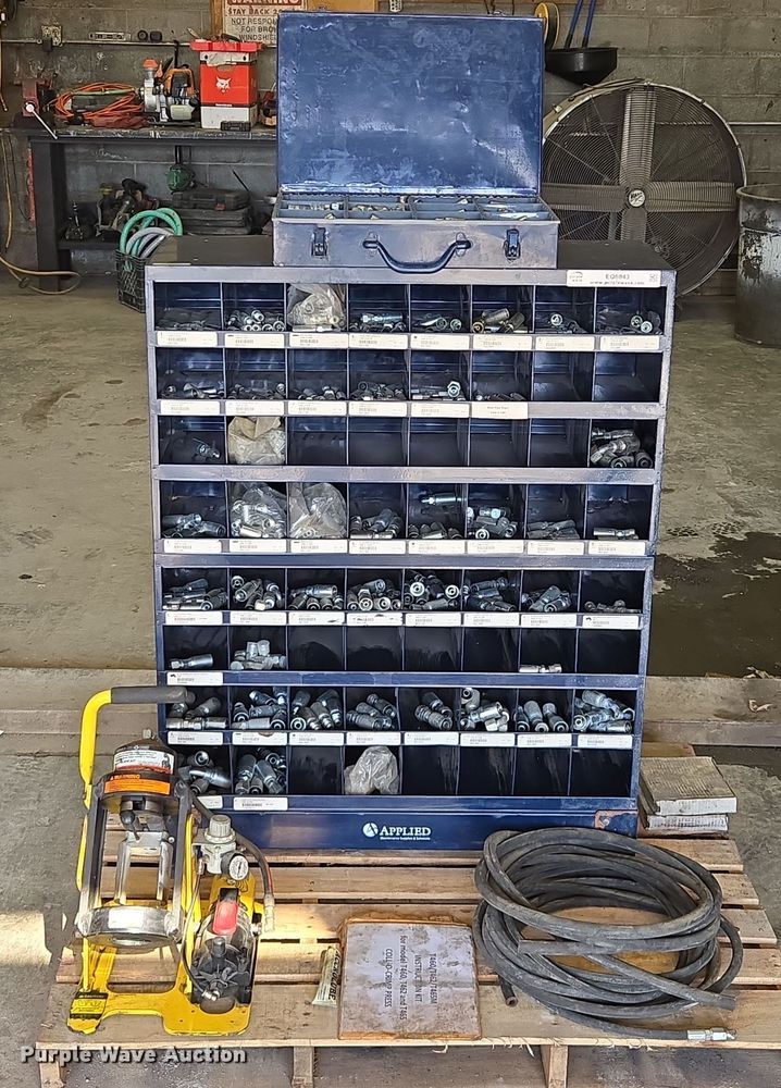 image for item EQ6843 Weatherhead T462-2 hose crimper 