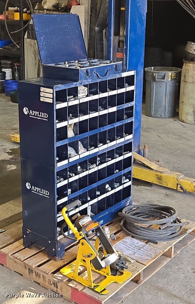 image for item EQ6843 Weatherhead T462-2 hose crimper 