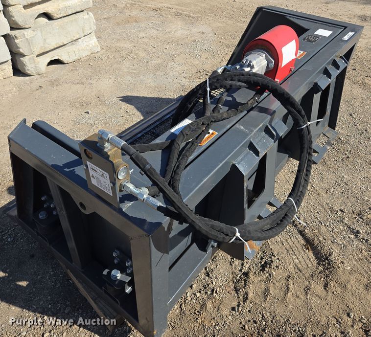 image for item EQ6846 Raytree  RMVB72 skid steer vibratory bucket