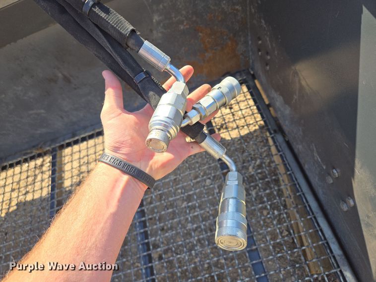 image for item EQ6846 Raytree  RMVB72 skid steer vibratory bucket