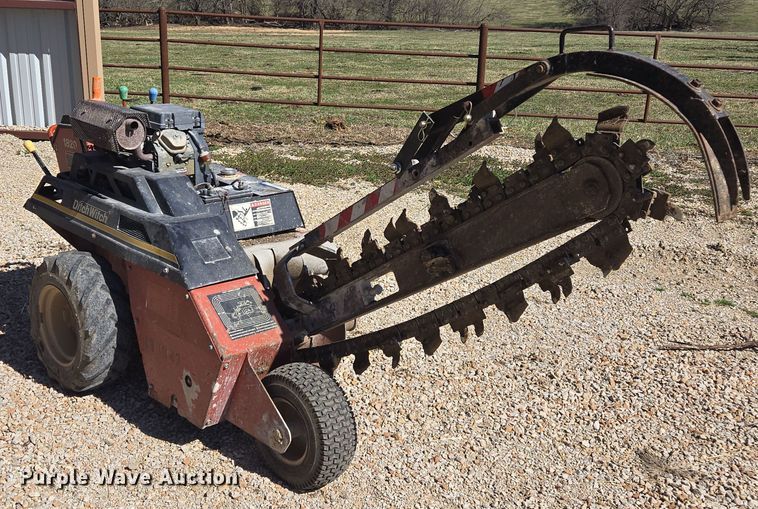image for item EQ6853 2004 Ditch Witch  1820HE trencher