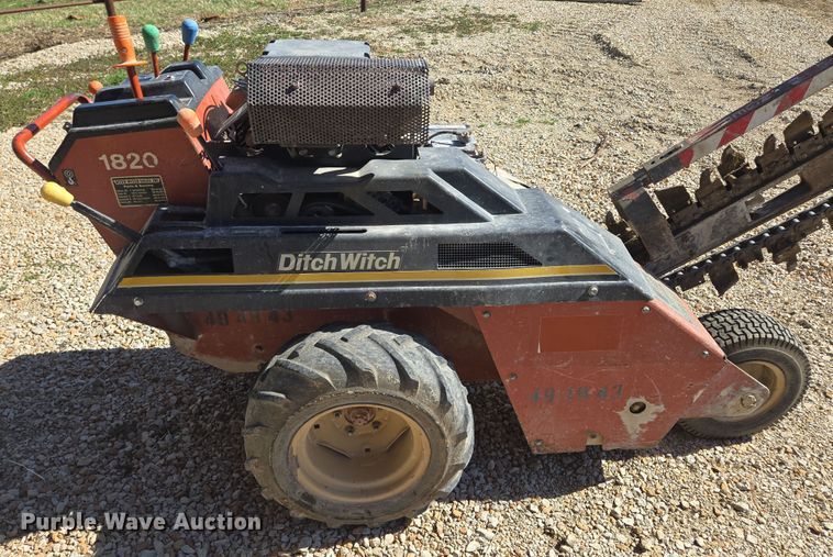 image for item EQ6853 2004 Ditch Witch  1820HE trencher