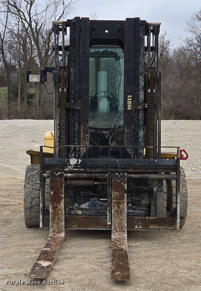 image for item EQ6877 2006 Hyster H210HD forklift