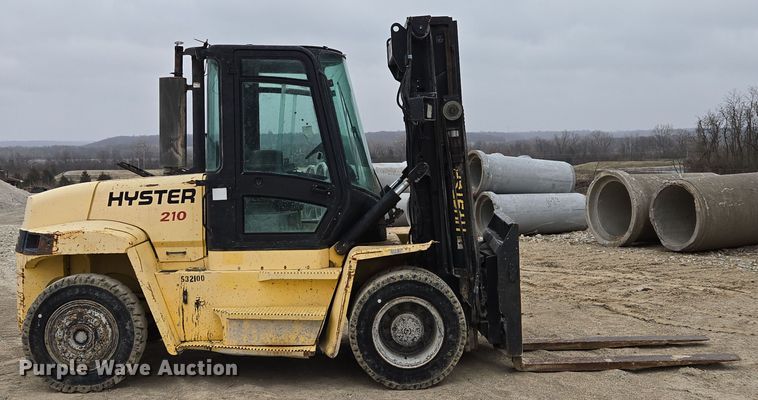 image for item EQ6877 2006 Hyster H210HD forklift