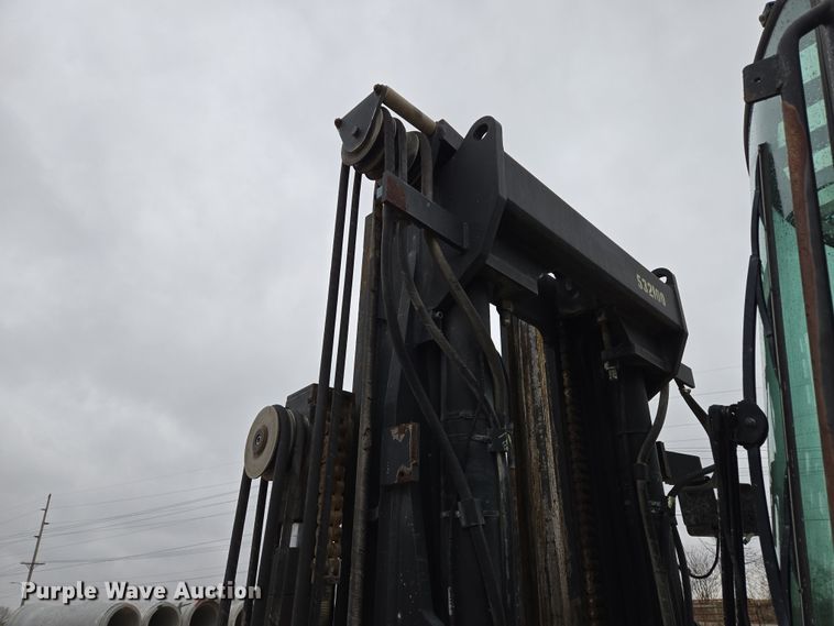 image for item EQ6877 2006 Hyster H210HD forklift