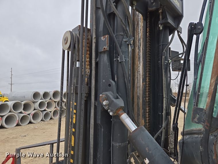 image for item EQ6877 2006 Hyster H210HD forklift