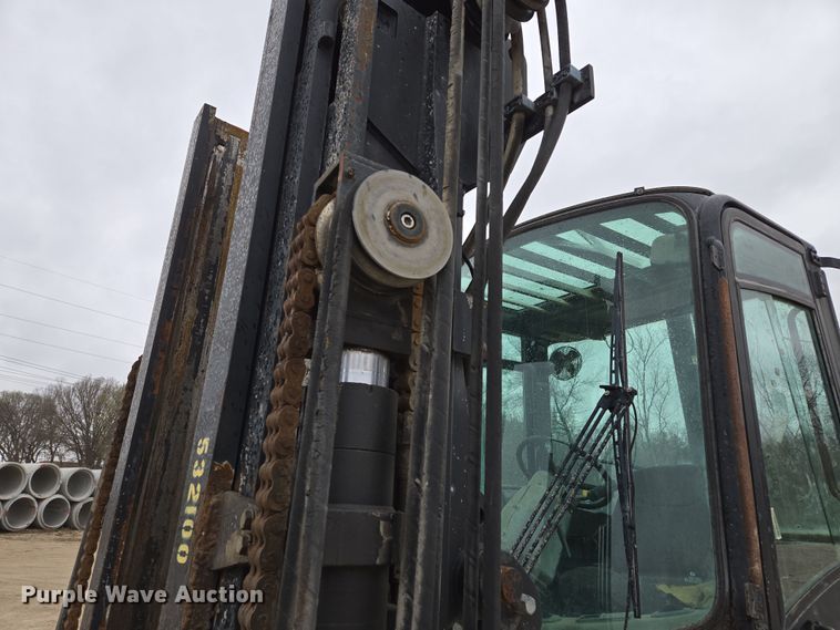 image for item EQ6877 2006 Hyster H210HD forklift