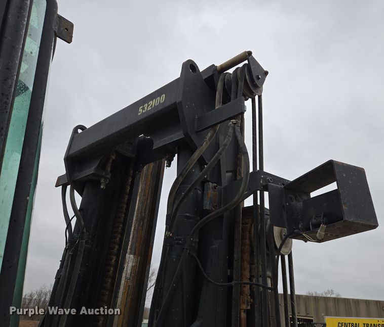 image for item EQ6877 2006 Hyster H210HD forklift