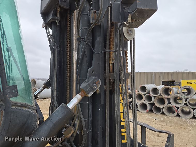 image for item EQ6877 2006 Hyster H210HD forklift