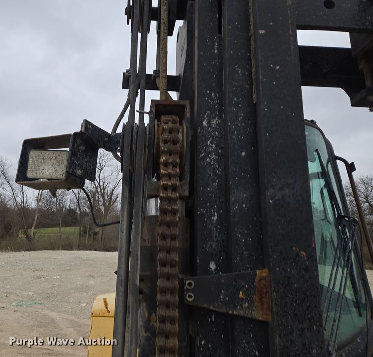 image for item EQ6877 2006 Hyster H210HD forklift