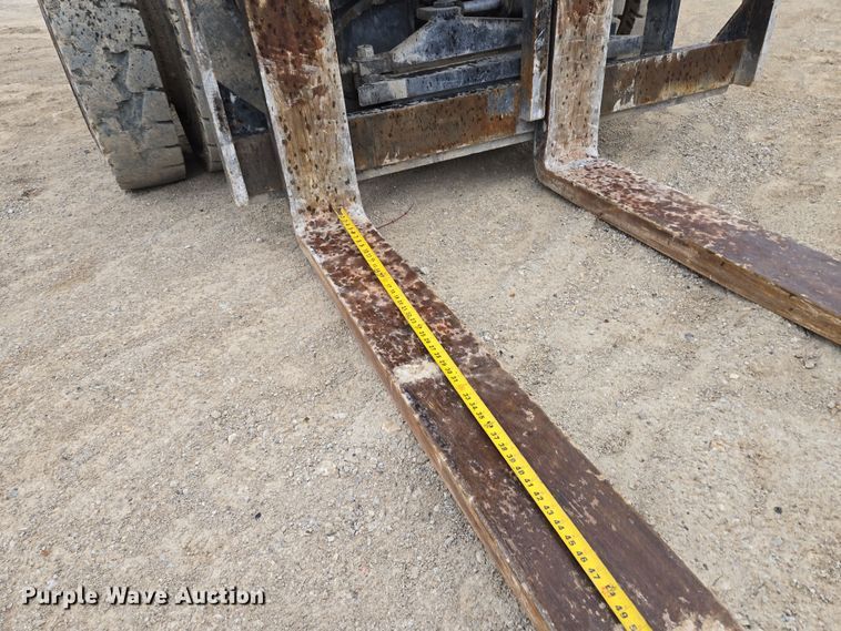 image for item EQ6877 2006 Hyster H210HD forklift