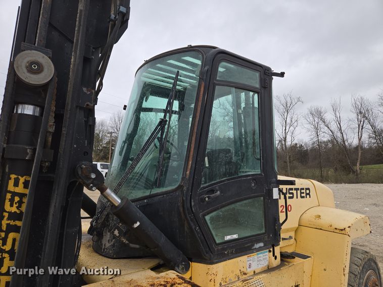 image for item EQ6877 2006 Hyster H210HD forklift