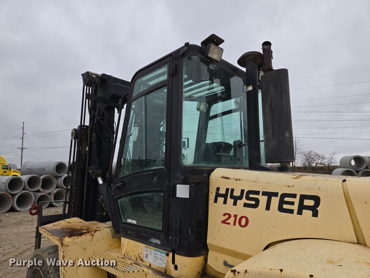 image for item EQ6877 2006 Hyster H210HD forklift