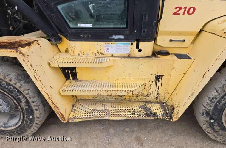 image for item EQ6877 2006 Hyster H210HD forklift