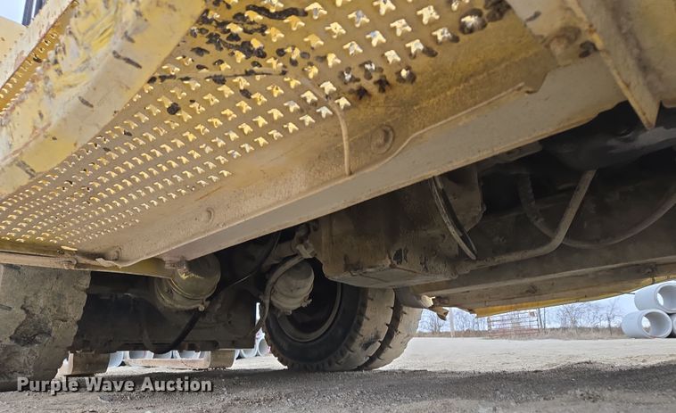 image for item EQ6877 2006 Hyster H210HD forklift