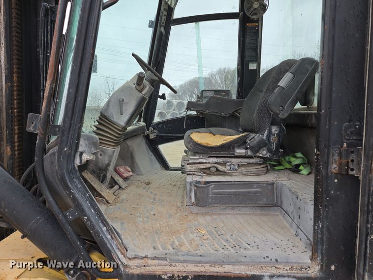 image for item EQ6877 2006 Hyster H210HD forklift