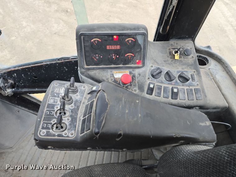 image for item EQ6877 2006 Hyster H210HD forklift