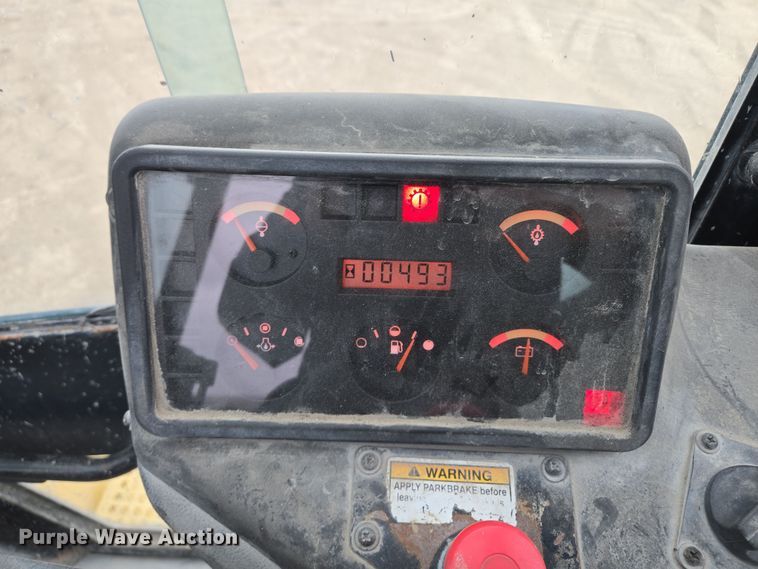 image for item EQ6877 2006 Hyster H210HD forklift