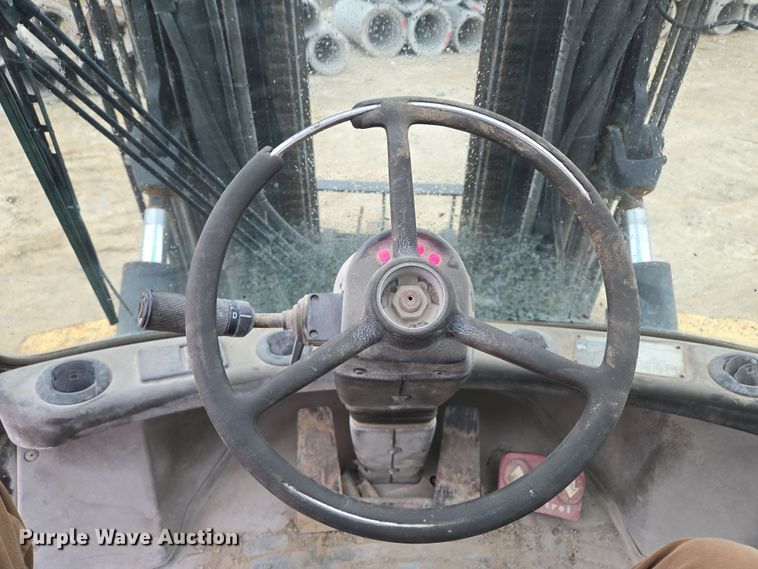 image for item EQ6877 2006 Hyster H210HD forklift