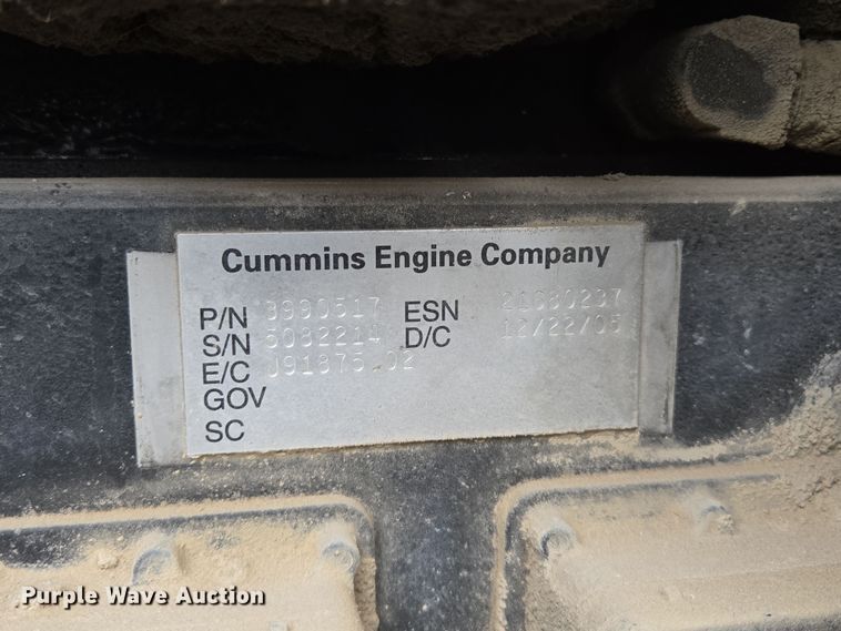 image for item EQ6877 2006 Hyster H210HD forklift