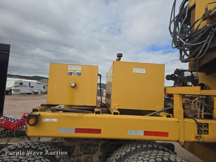 image for item ER5185 1997 Rexworks Maxigrind 460G crusher