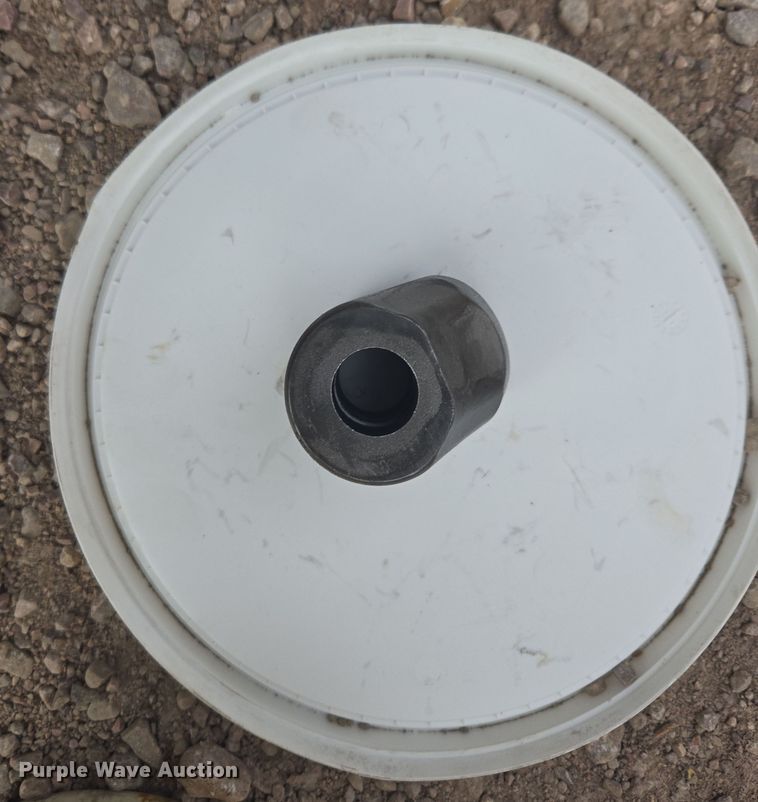 image for item ER5185 1997 Rexworks Maxigrind 460G crusher