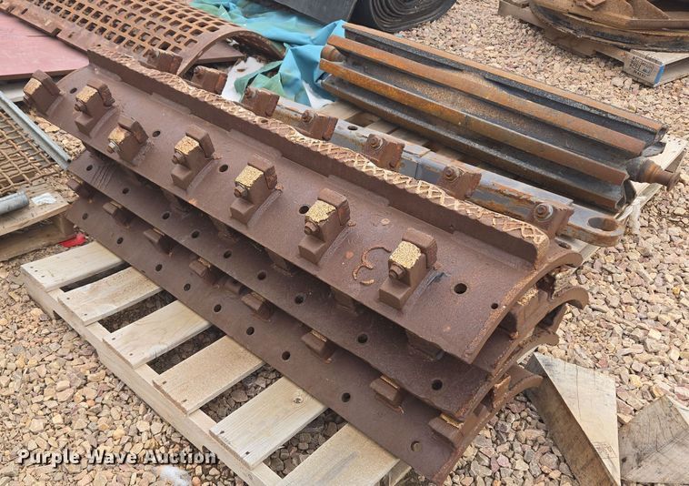 image for item ER5185 1997 Rexworks Maxigrind 460G crusher