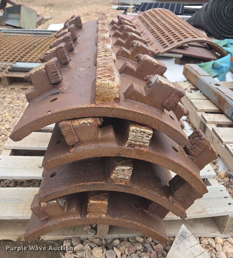 image for item ER5185 1997 Rexworks Maxigrind 460G crusher