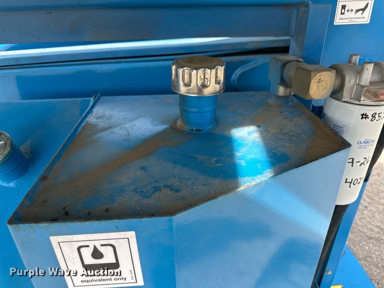 image for item ER8920 1999 Genie Z45/22 boom lift