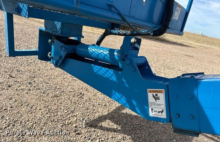 image for item ER8920 1999 Genie Z45/22 boom lift