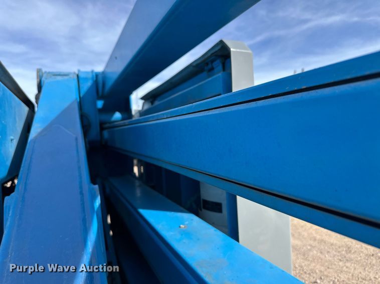 image for item ER8920 1999 Genie Z45/22 boom lift