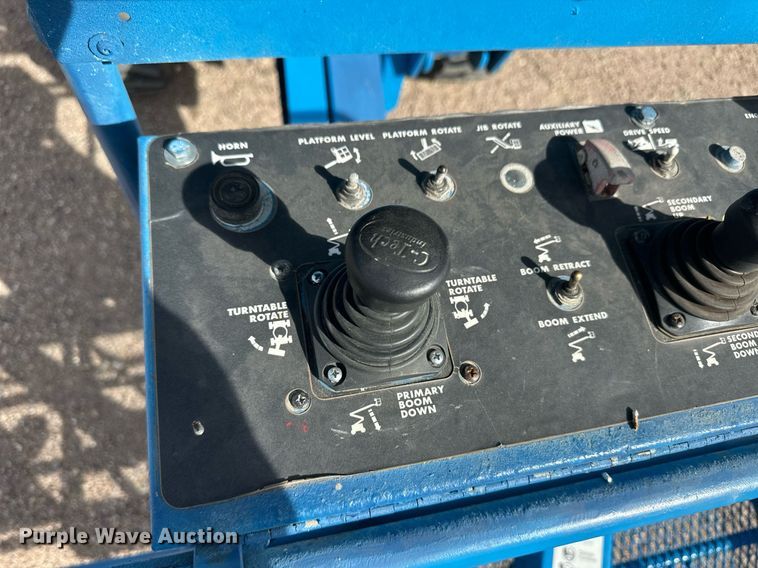 image for item ER8920 1999 Genie Z45/22 boom lift