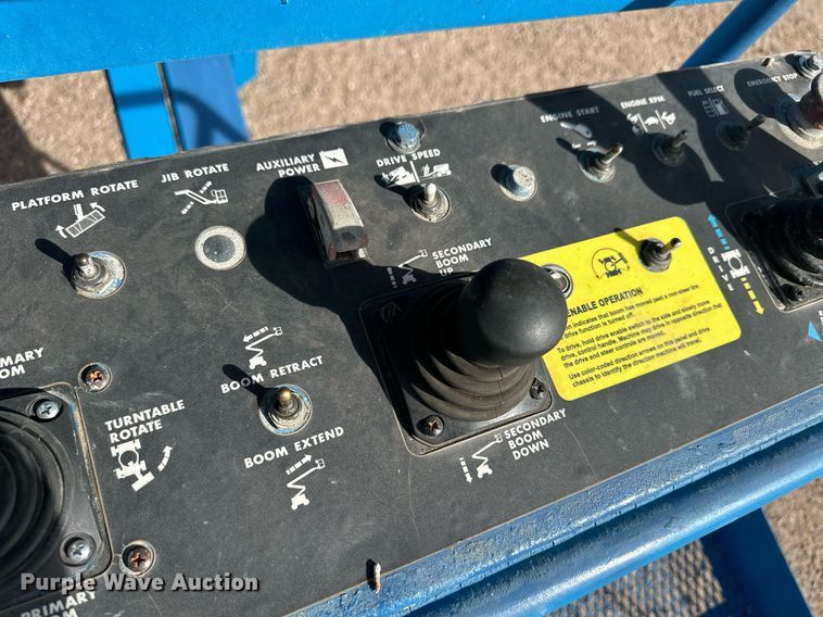 image for item ER8920 1999 Genie Z45/22 boom lift