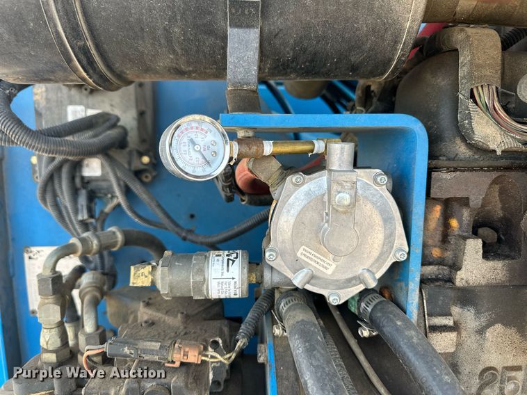 image for item ER8920 1999 Genie Z45/22 boom lift