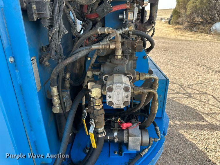 image for item ER8920 1999 Genie Z45/22 boom lift