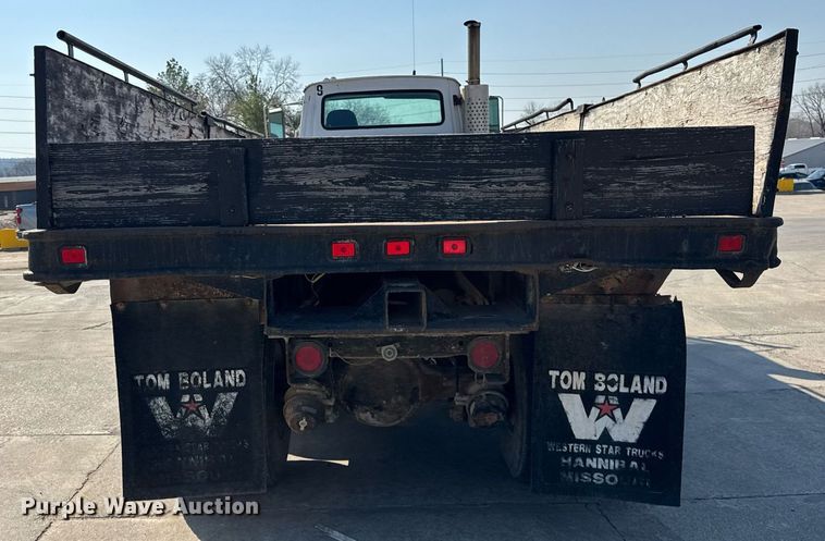 image for item LD9376 1997 Ford LT8000 dump flatbed truck