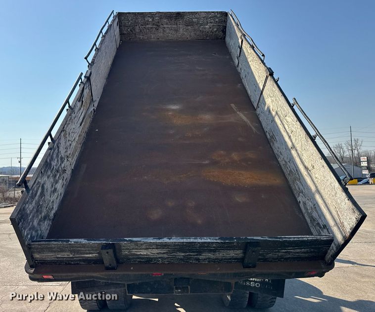 image for item LD9376 1997 Ford LT8000 dump flatbed truck