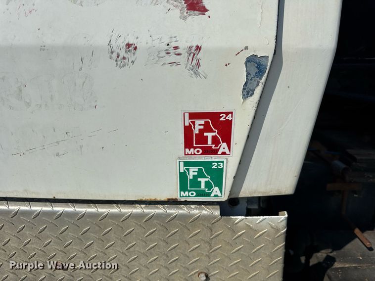 image for item LD9376 1997 Ford LT8000 dump flatbed truck