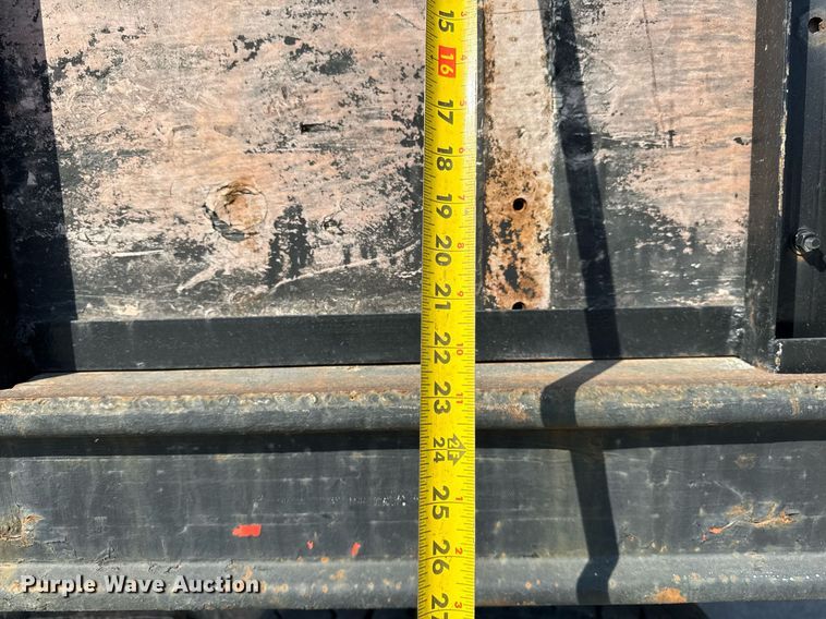 image for item LD9376 1997 Ford LT8000 dump flatbed truck