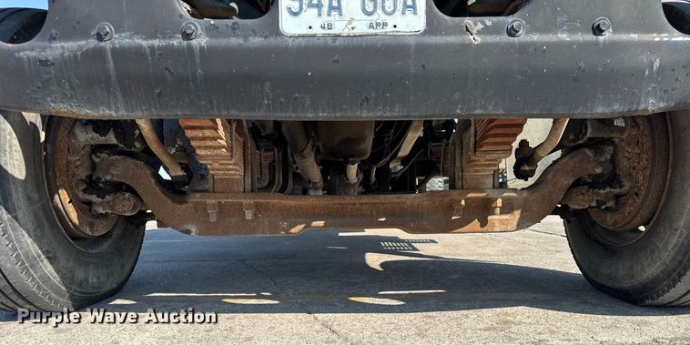 image for item LD9376 1997 Ford LT8000 dump flatbed truck