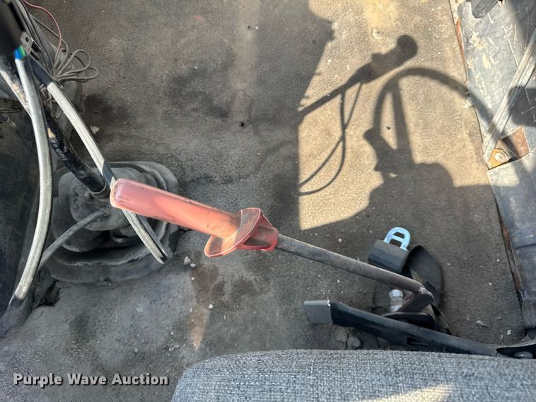 image for item LD9376 1997 Ford LT8000 dump flatbed truck