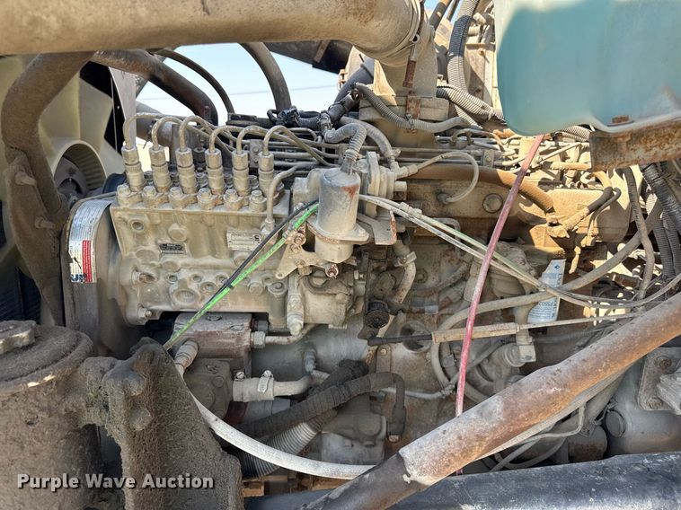 image for item LD9376 1997 Ford LT8000 dump flatbed truck