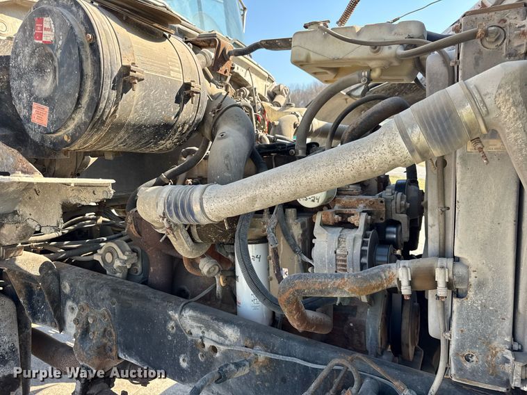 image for item LD9376 1997 Ford LT8000 dump flatbed truck