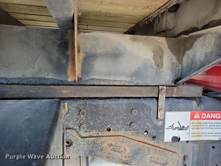 image for item NB9801 2016 Dodge Ram 5500 dump flatbed truck