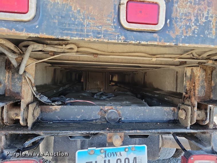 image for item NB9801 2016 Dodge Ram 5500 dump flatbed truck