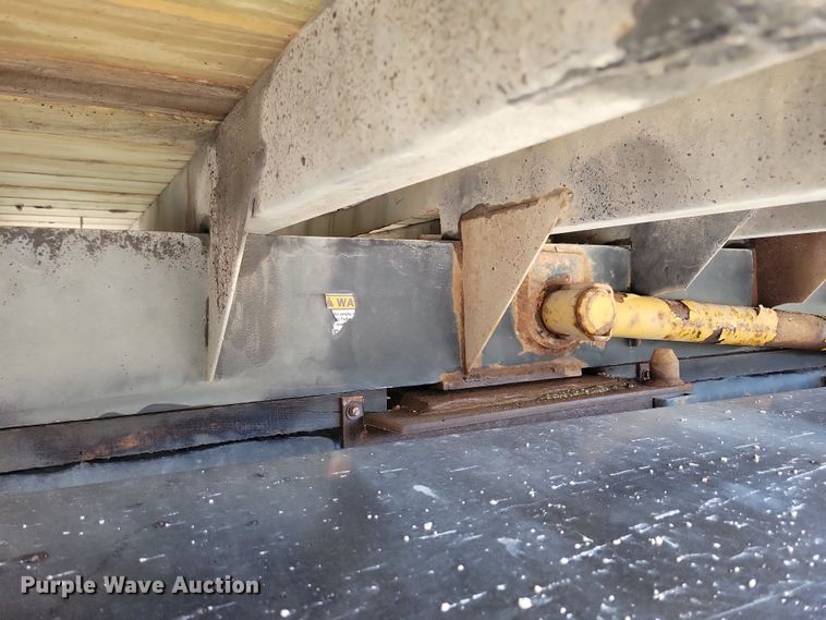 image for item NB9801 2016 Dodge Ram 5500 dump flatbed truck