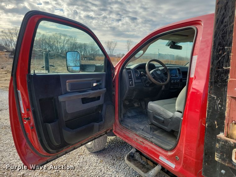 image for item NB9801 2016 Dodge Ram 5500 dump flatbed truck