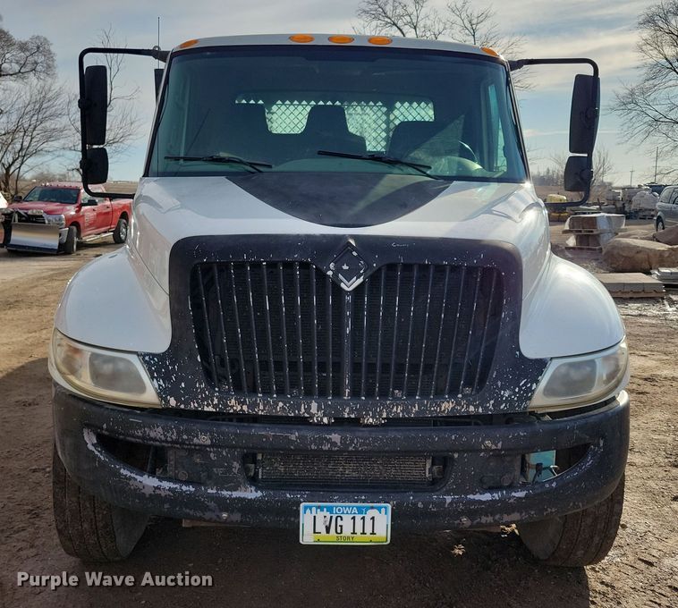 image for item NB9889 2014 International  Dura Star 4300 dump flatbed truck