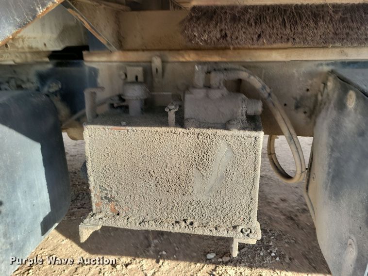 image for item NB9889 2014 International  Dura Star 4300 dump flatbed truck